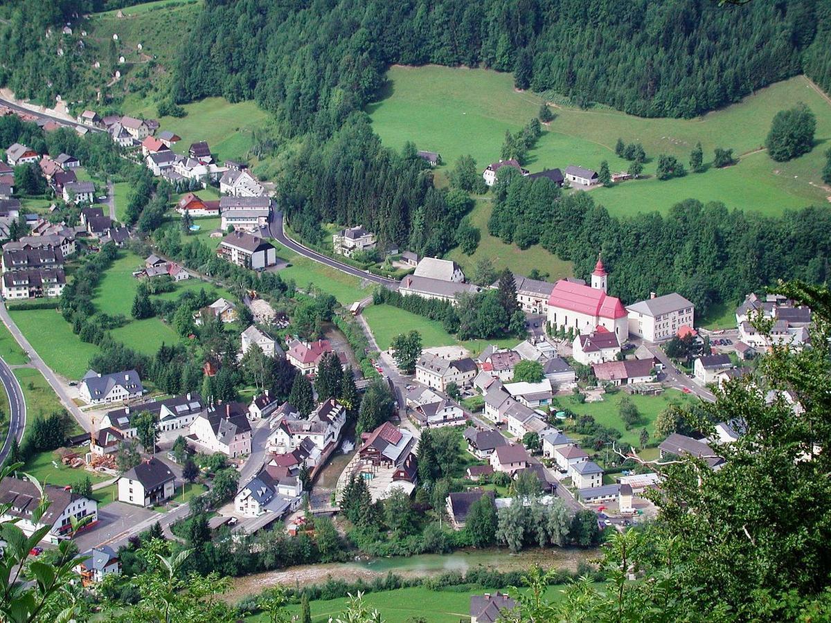 Hotel Zum Goldenen Hirschen Göstling an der Ybbs Dış mekan fotoğraf